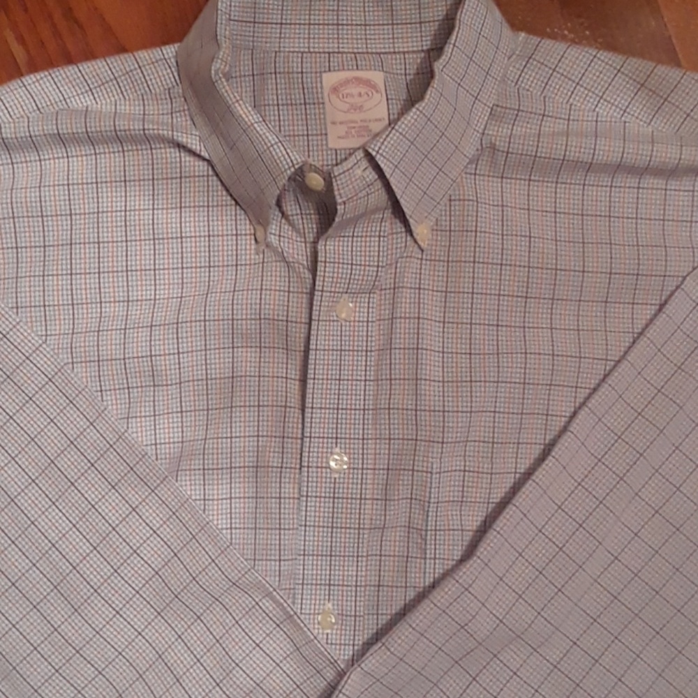 Men's Brooks Brothers Button Down Dress Shirt!!